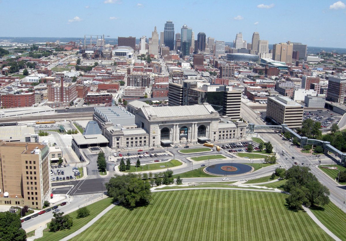 Downtown Kansas City, MO - Soubor:Downtown Kansas City, Missouri from Liberty Memorial.jpg – Wikipedie